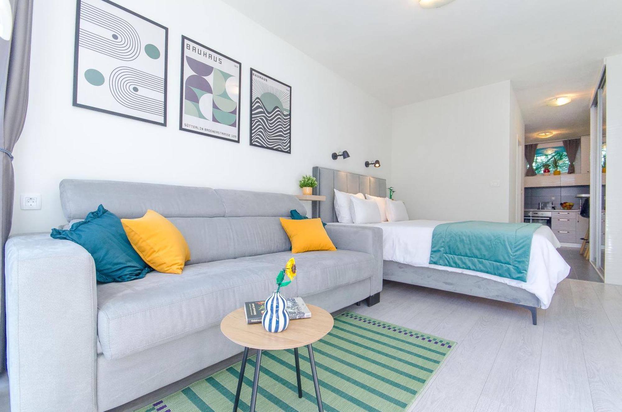 Apartma Side By Side Split